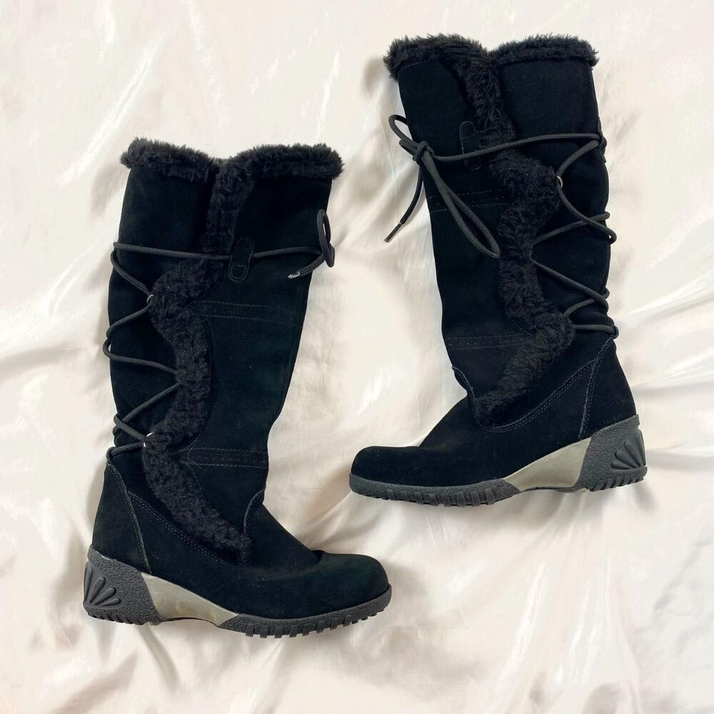 Khombu Early 2000's Fuzzy Tassel Lace Up Genuine Suede Wedge Boots Willow Size 7